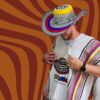 Poncho en algodon diseño sombrero vueltiao con franjas