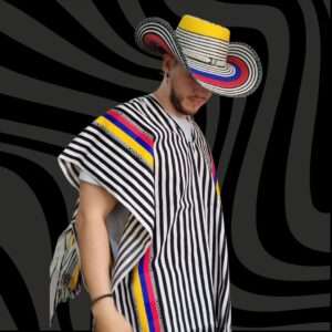 Poncho en algodon rayas negras y tricolor